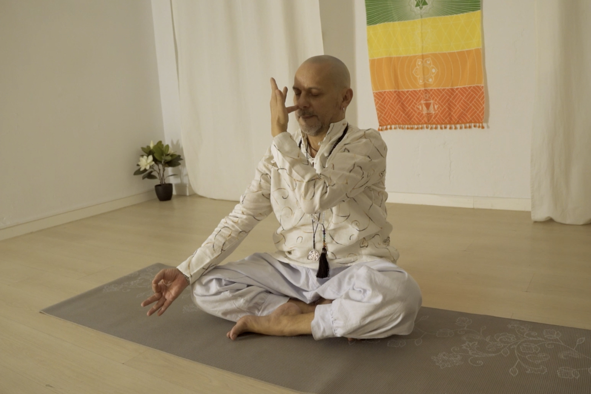 Respiración Nadi Sodhana con Kundalini Yoga en Sevilla